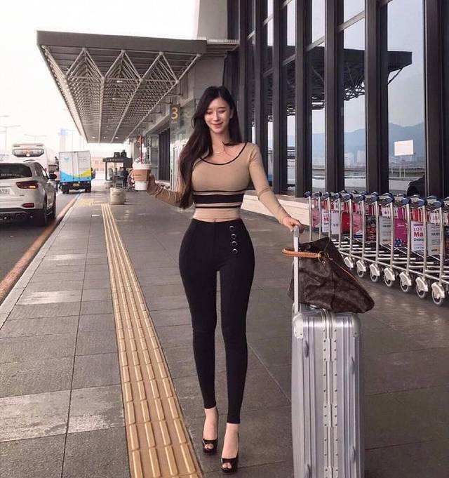 穿越清朝当皇帝完整版下载